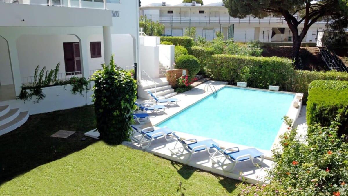 Villa Hibiscus, Great Location In Vilamoura, Lush Green Lawns And Garden Картейра Экстерьер фото